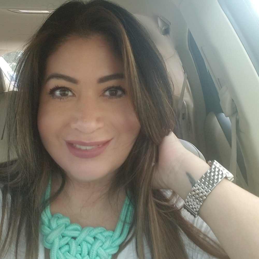 Meet your Posher, Viviana